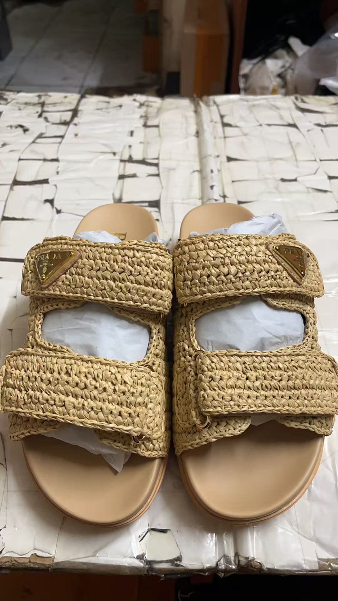 Pra*a slippers women(aaa)-012