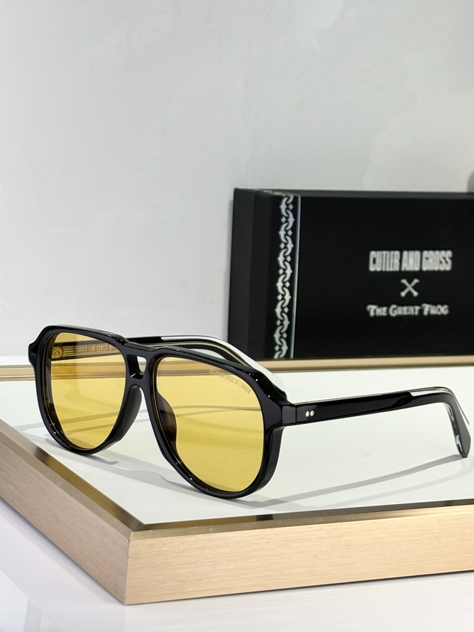 CUTLER AND GROSS Sunglasses(AAAA)-010