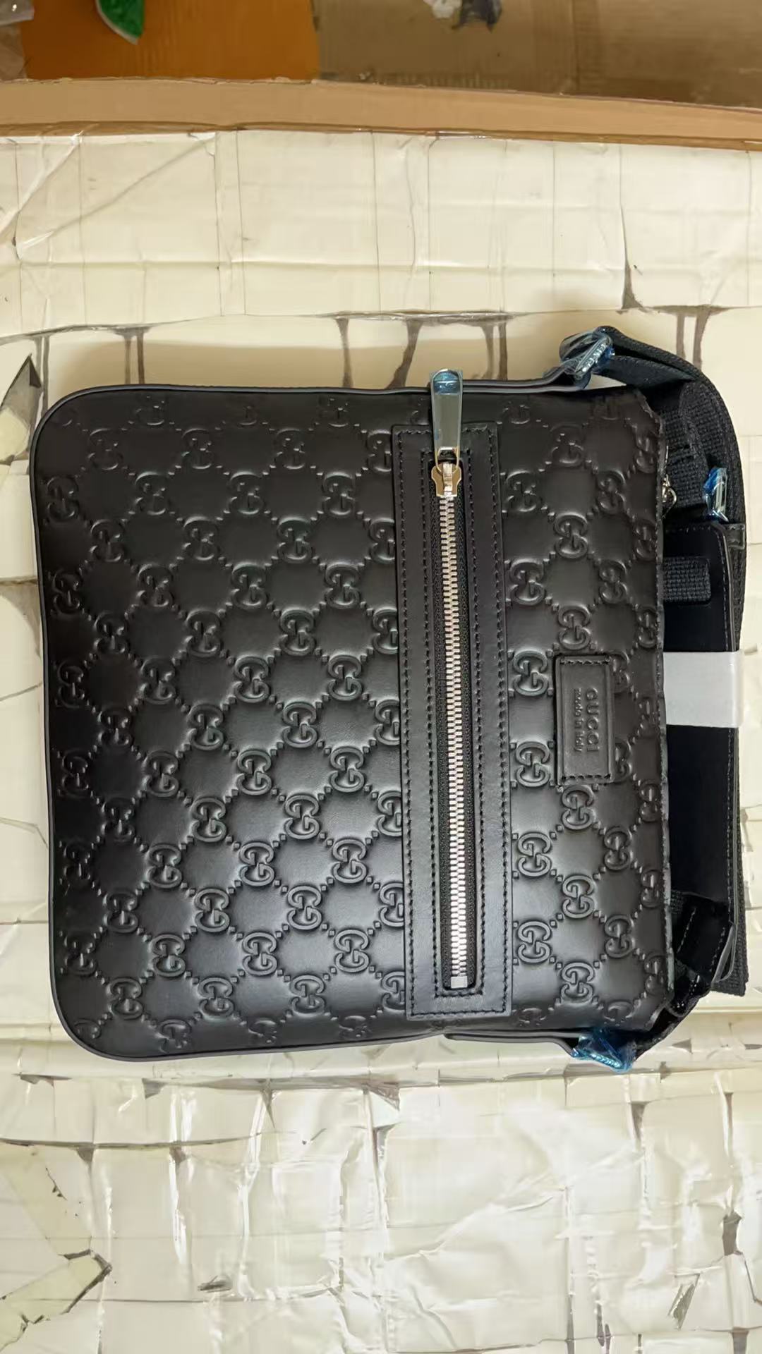 G*u*i handbags aaa(men)-037