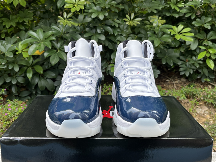 Air jordan 11 Georgetown