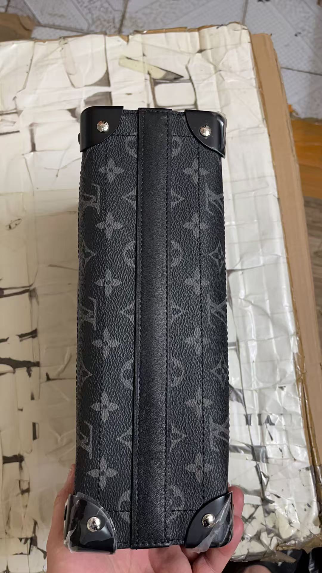 LV Handbags AAA(Women)-2005