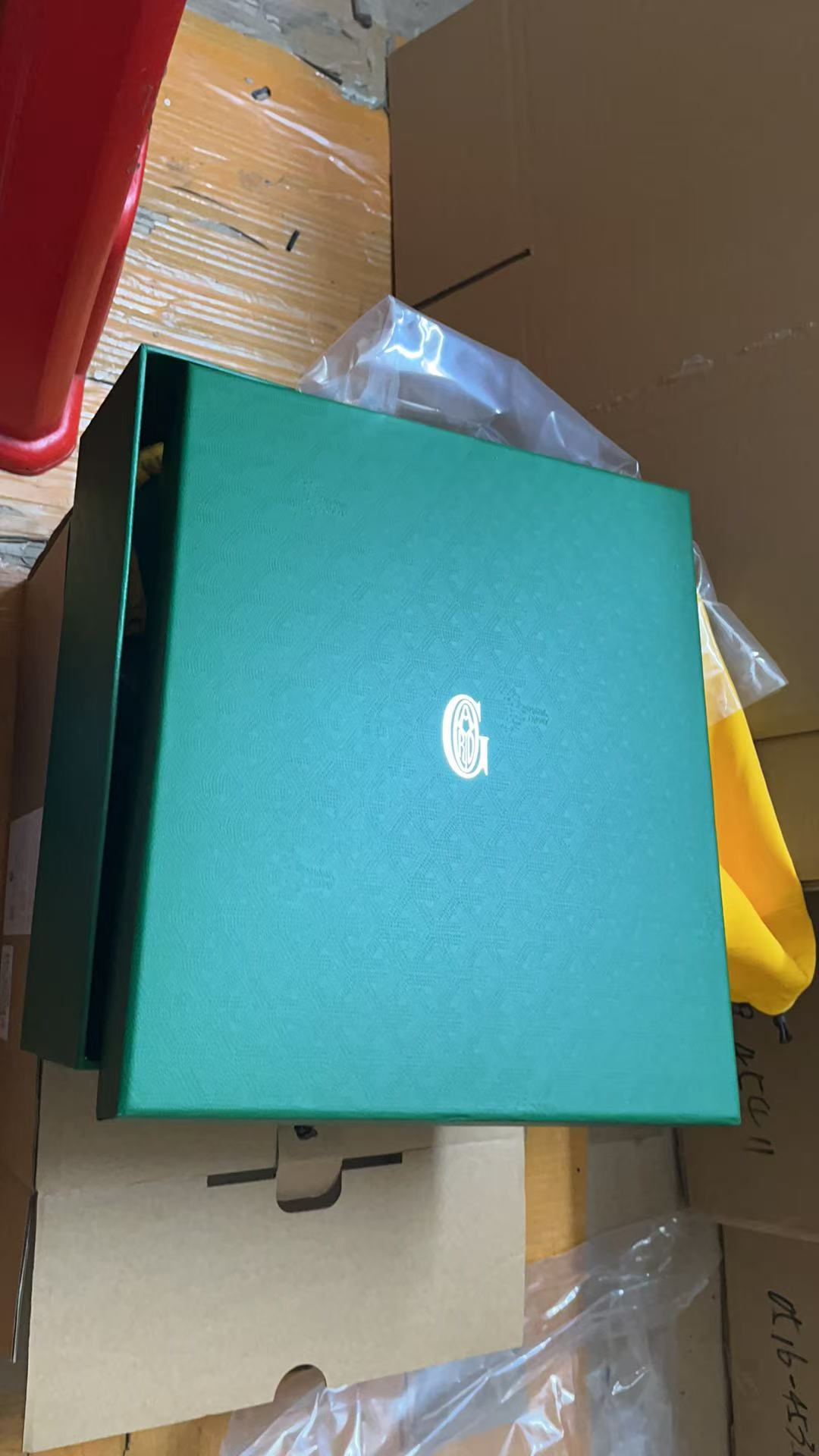 Go*ard handbags aaa(men)-038