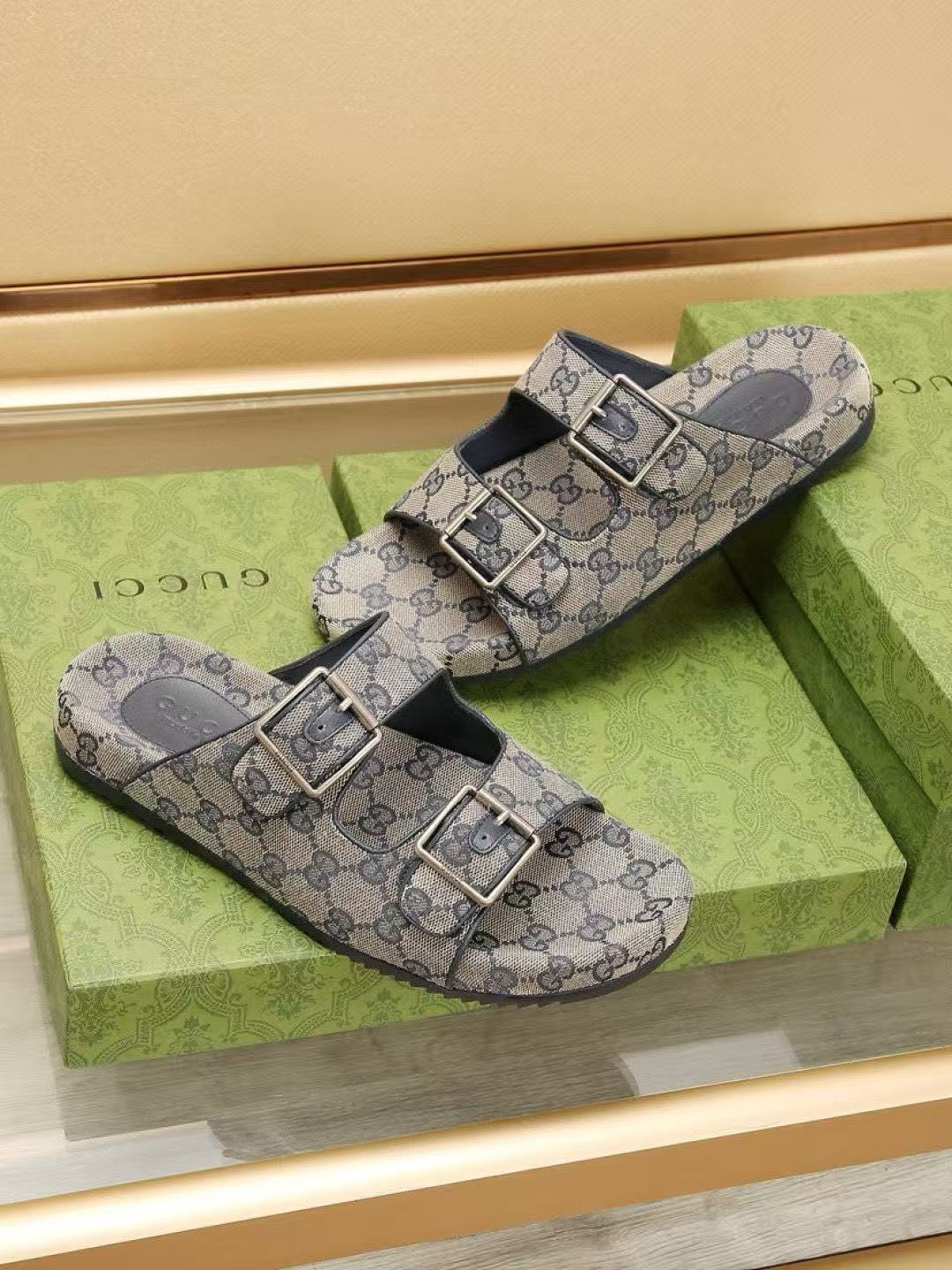 G*u*i slippers(aaa)-469