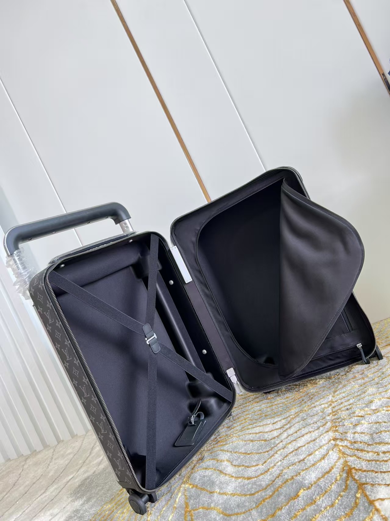 LV Suitcase(AAA)-008