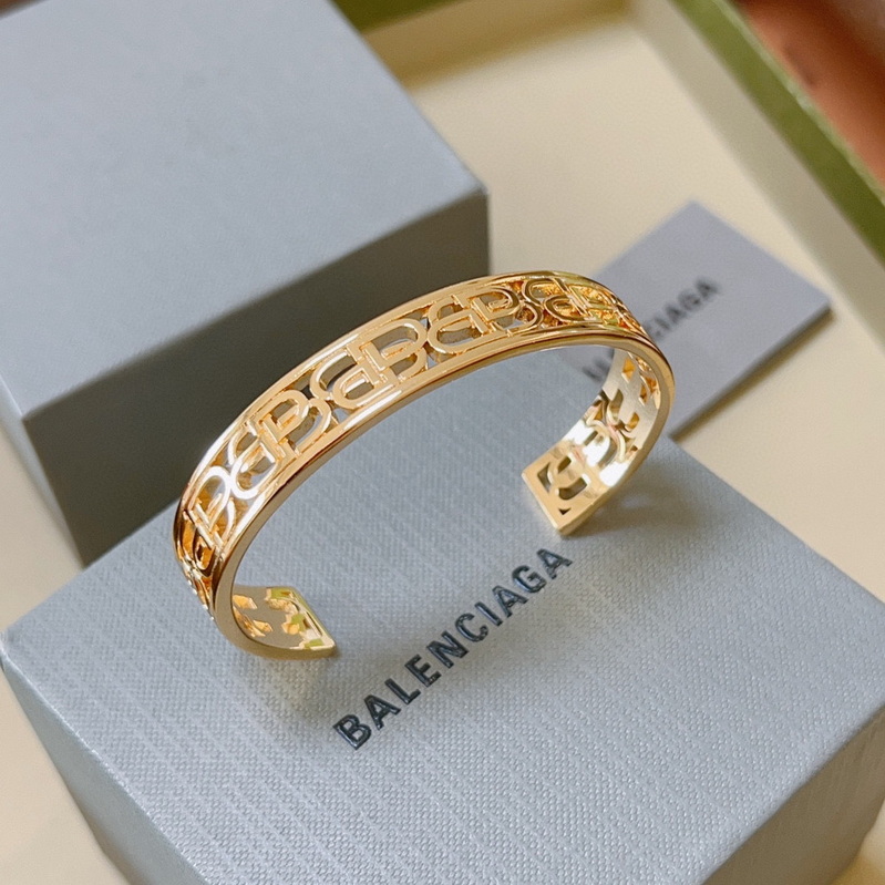 Balenciaga Bracelet-014