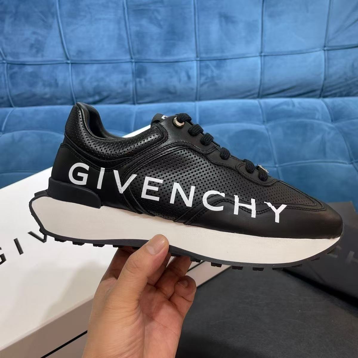Givenchy Shoes(AAA)-003