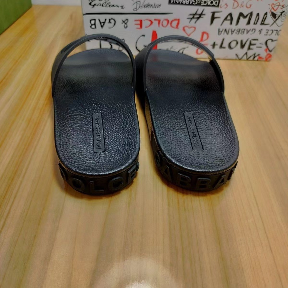 D&G Slippers (AAA)-003