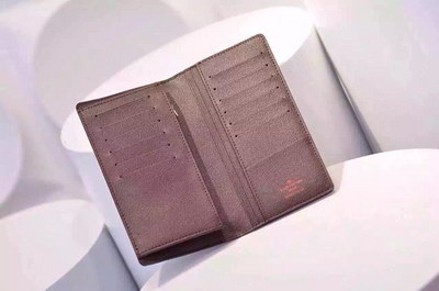 LV Wallets AAA(Men)-003