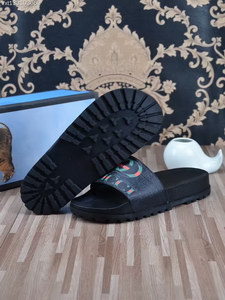 G*u*i slipper(aaa)-136